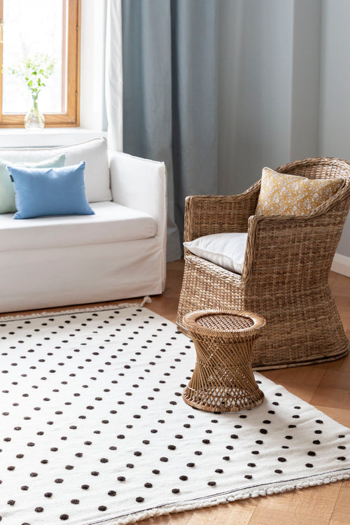 PALLO CARPET by Tikau (Black dots)